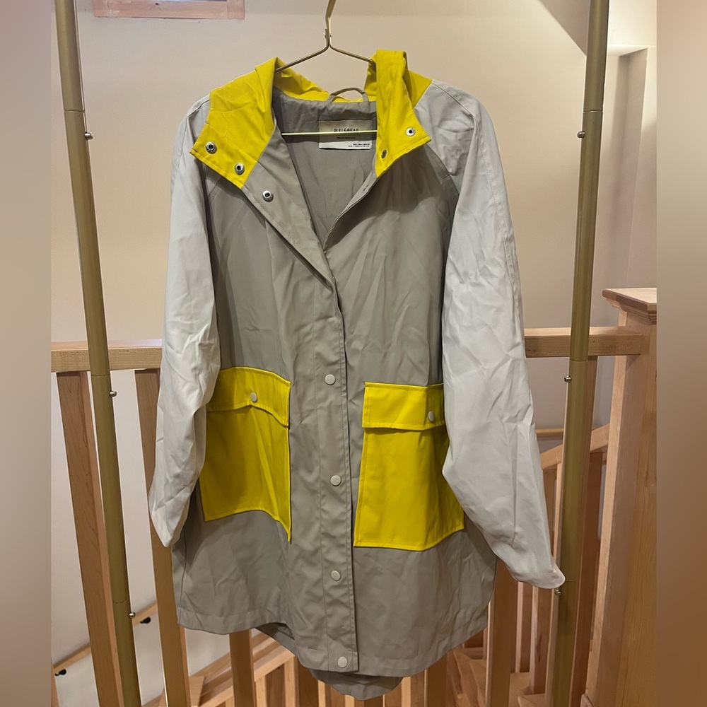 Pull&Bear Women's Outerwear in Yellow and Cream